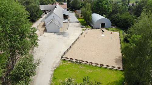 Statek Český Dvůr - Jezdecké tábory, ubytování, koně, víkendy